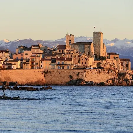 Beautiful Apartment, Sea, Air Conditioning, Internet *